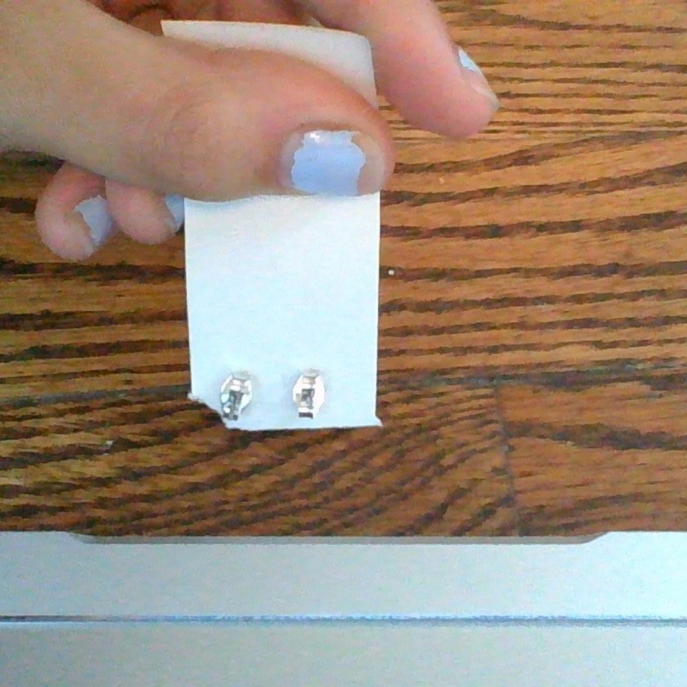 silver earrings - Picture 4 of 5